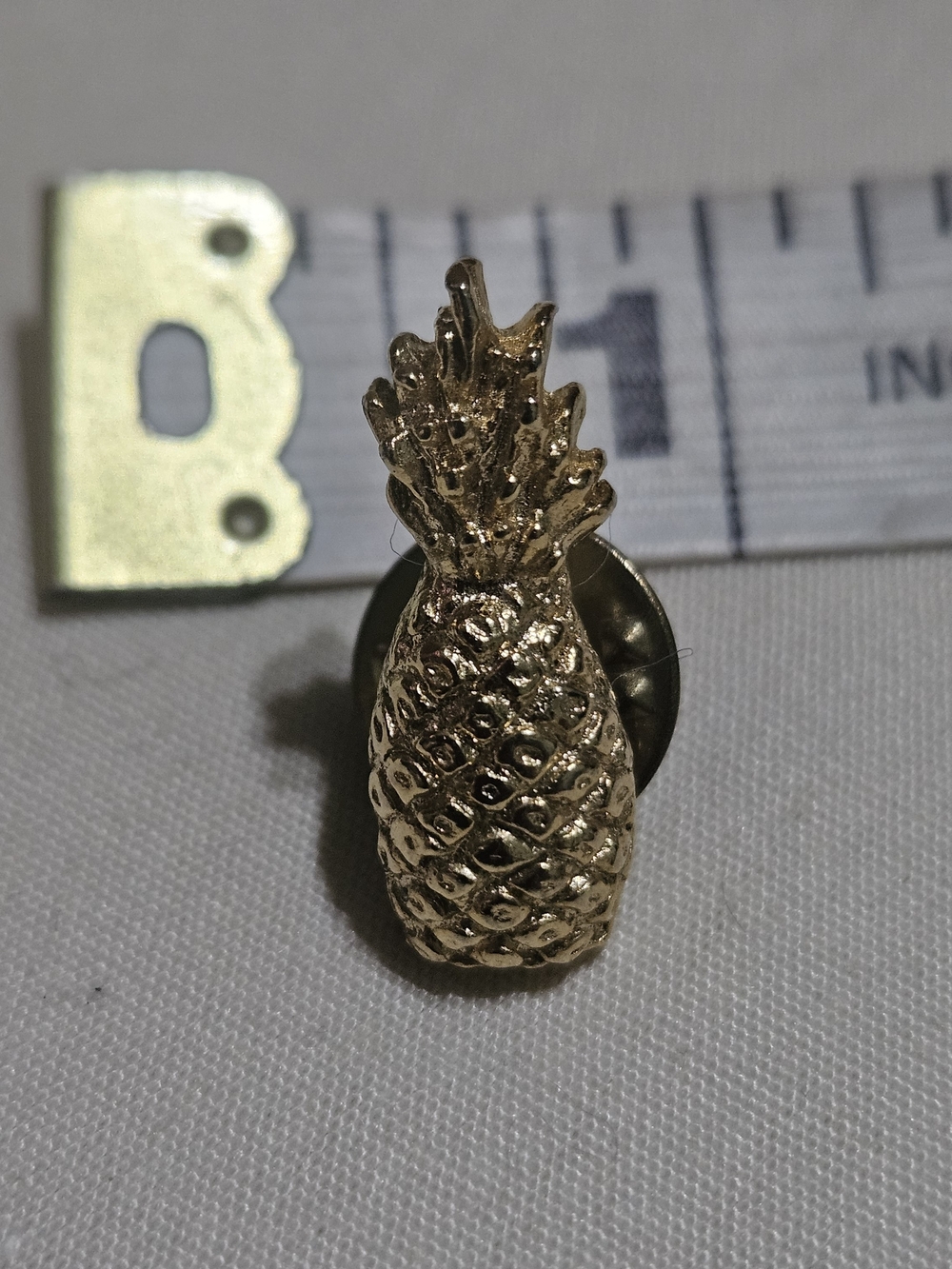 Gold-tone Pineapple Lapel pin
